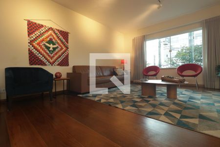 Sala de casa à venda com 4 quartos, 250m² em Vila Monumento, São Paulo