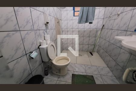 Banheiro de casa para alugar com 1 quarto, 50m² em Jardim Anita, Itaquaquecetuba
