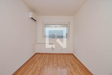 Suíte de apartamento para alugar com 2 quartos, 57m² em São João, Porto Alegre