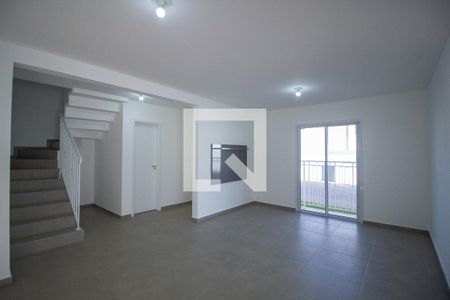 Sala de casa de condomínio para alugar com 3 quartos, 115m² em Green Valley - Lotus -, Votorantim