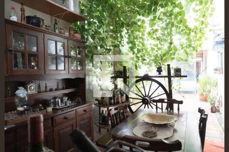 Casa à venda com 3 quartos, 200m² em Campestre, Santo André