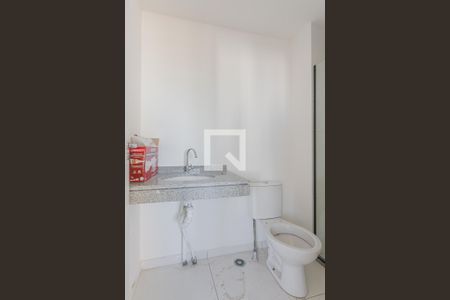 Banheiro de kitnet/studio à venda com 1 quarto, 24m² em Pinheiros, São Paulo