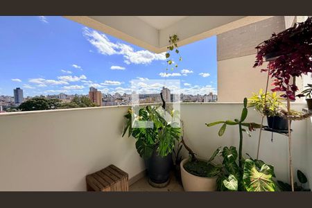 Apartamento à venda com 2 quartos, 68m² em Santa Tereza, Belo Horizonte