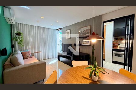 Apartamento à venda com 2 quartos, 68m² em Santa Tereza, Belo Horizonte