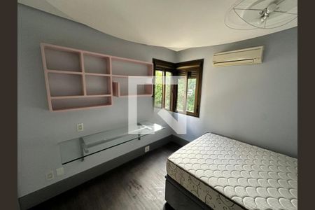 Suíte de apartamento para alugar com 3 quartos, 120m² em Auxiliadora, Porto Alegre
