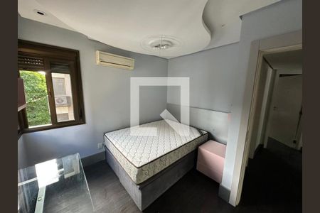 Suíte de apartamento para alugar com 3 quartos, 120m² em Auxiliadora, Porto Alegre