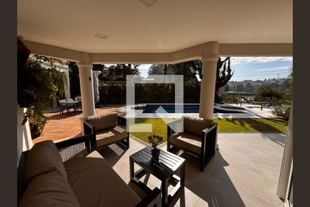 Casa de Condomínio à venda com 5 quartos, 560m² em Residencial das Estrelas, Barueri