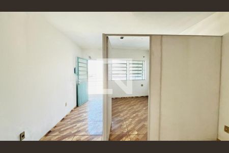 Sala / Cozinha  de kitnet/studio para alugar com 1 quarto, 25m² em Fátima, Canoas