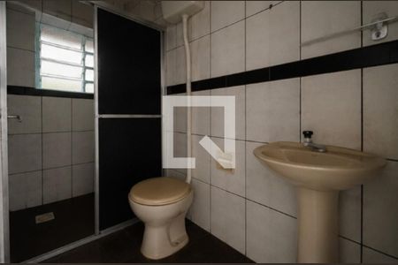 Banheiro de kitnet/studio para alugar com 1 quarto, 28m² em Fátima, Canoas