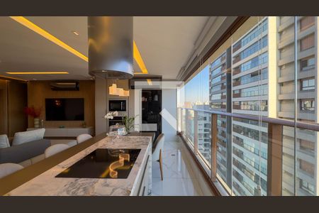 Sala e Cozinha de apartamento para alugar com 2 quartos, 110m² em Campo Belo, São Paulo