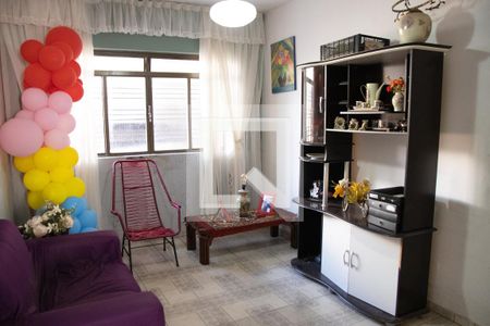 Casa à venda com 4 quartos, 180m² em St. Crimeia Oeste, Goiânia
