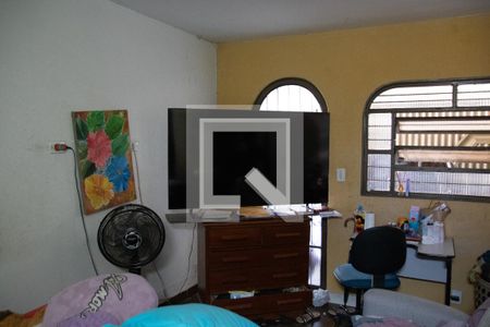 Casa à venda com 4 quartos, 180m² em St. Crimeia Oeste, Goiânia