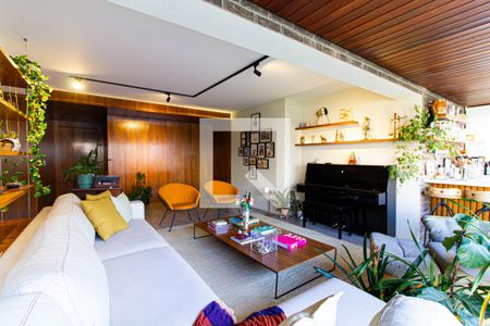 Sala de apartamento à venda com 2 quartos, 174m² em Pacaembu, São Paulo