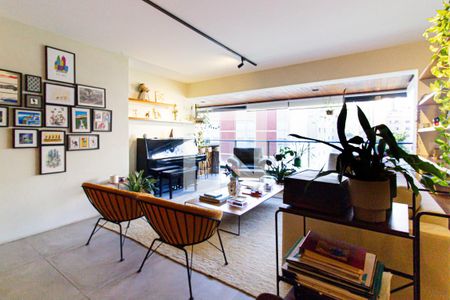 Sala de apartamento à venda com 2 quartos, 174m² em Pacaembu, São Paulo
