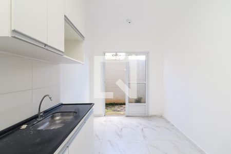 Sala/Cozinha de apartamento para alugar com 1 quarto, 36m² em Guaianases, São Paulo