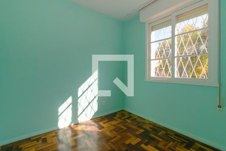 Quarto 1 de apartamento para alugar com 3 quartos, 68m² em Teresópolis, Porto Alegre