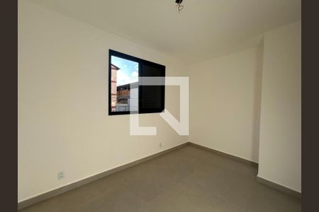 Apartamento à venda com 2 quartos, 61m² em Jardim Industrial, Contagem