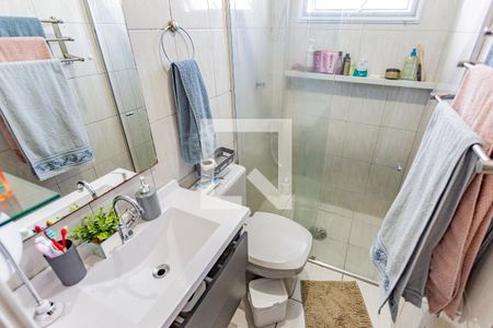 Banheiro de apartamento à venda com 2 quartos, 47m² em Vila Liviero, São Paulo