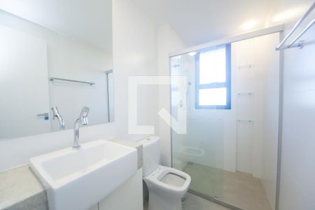 Banheiro de kitnet/studio para alugar com 1 quarto, 66m² em Vale do Sereno, Nova Lima