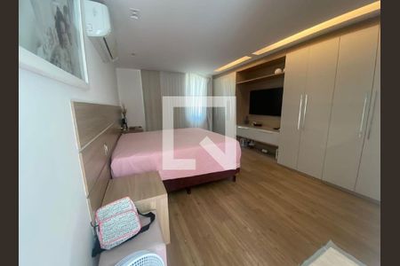 Quarto de casa à venda com 4 quartos, 250m² em Cantagalo, Niterói