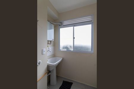 Sala/Cozinha/Área de Serviço  de apartamento para alugar com 2 quartos, 40m² em Colônia (zona Leste), São Paulo