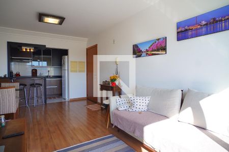 Sala de apartamento à venda com 3 quartos, 70m² em Partenon, Porto Alegre