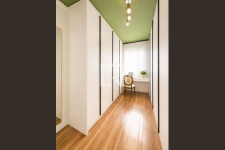 Quarto de casa de condomínio para alugar com 4 quartos, 240m² em Parque Jabaquara, São Paulo