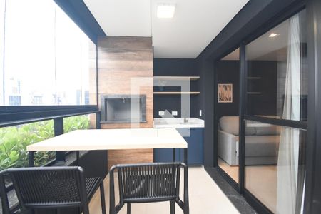Sacada  de apartamento para alugar com 1 quarto, 43m² em Centro, Curitiba