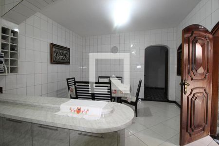 Casa à venda com 3 quartos, 279m² em Vila Curuçá, Santo André
