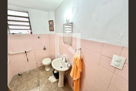 Banheiro de casa para alugar com 1 quarto, 100m² em Jardim Paraíso, São Paulo