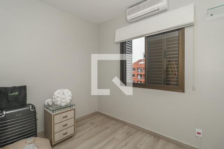 Quarto 2 de apartamento para alugar com 2 quartos, 60m² em Cristo Redentor, Porto Alegre