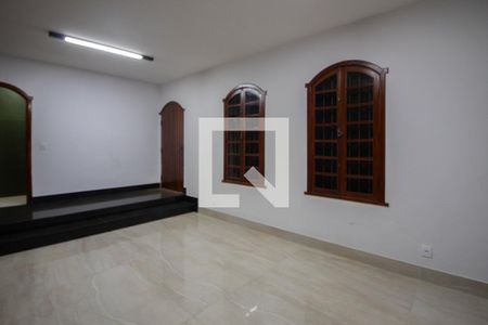 Sala 2 de casa à venda com 6 quartos, 700m² em Ouro Preto, Belo Horizonte