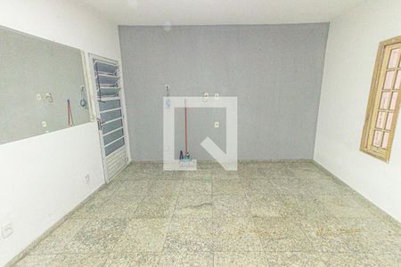 Sala de casa à venda com 4 quartos, 300m² em Brás, São Paulo