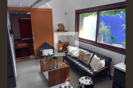 Casa à venda com 3 quartos, 300m² em Cerâmica, São Caetano do Sul