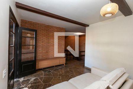 SALA de casa para alugar com 3 quartos, 630m² em Parque das Universidades, Campinas