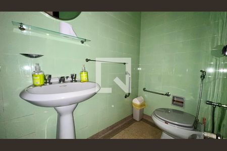 Lavabo de casa à venda com 3 quartos, 211m² em Sumaré, São Paulo