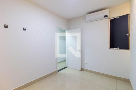 Quarto 1 de apartamento à venda com 2 quartos, 60m² em Riacho Fundo, Brasília