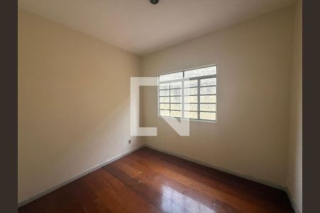 Quarto de apartamento para alugar com 2 quartos, 55m² em Itapoã, Belo Horizonte