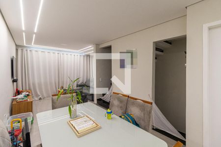 Casa de Condomínio à venda com 2 quartos, 115m² em Jd. Talarico, São Paulo
