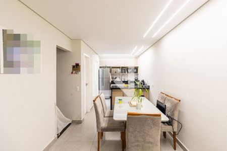 Sala e Cozinha de casa de condomínio à venda com 2 quartos, 115m² em Jd. Talarico, São Paulo
