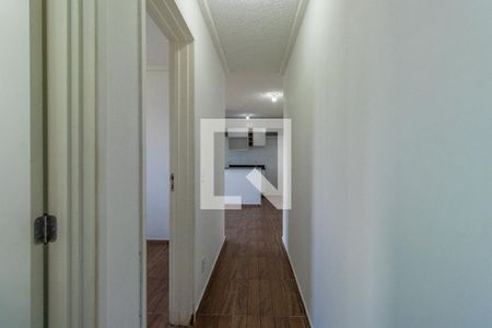 Corredor de apartamento para alugar com 2 quartos, 48m² em Chácara Granja Velha, Cotia