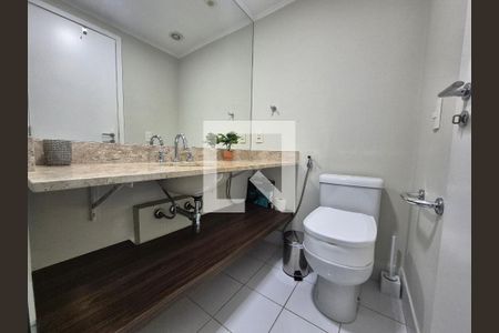 Banheiro da Suíte de apartamento para alugar com 2 quartos, 65m² em Jardim Leonor, São Paulo