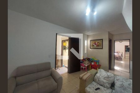 Sala de casa à venda com 4 quartos, 120m² em Parque das Arvores, São Paulo