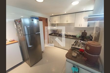 Cozinha de apartamento para alugar com 3 quartos, 95m² em Barra da Tijuca, Rio de Janeiro