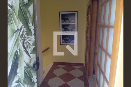 Corredor de acesso de apartamento para alugar com 3 quartos, 95m² em Barra da Tijuca, Rio de Janeiro