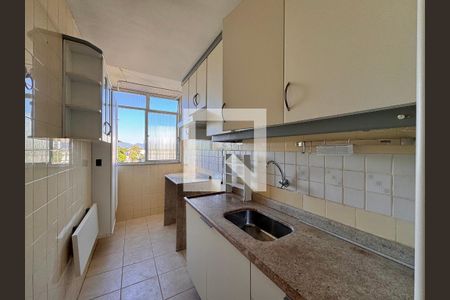 Cozinha e Área de Serviço de apartamento para alugar com 2 quartos, 58m² em Barra da Tijuca, Rio de Janeiro