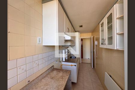 Cozinha e Área de Serviço de apartamento para alugar com 2 quartos, 58m² em Barra da Tijuca, Rio de Janeiro