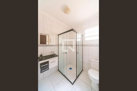 Banheiro  de casa à venda com 2 quartos, 125m² em Vila Linda, Santo André
