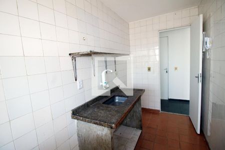 Cozinha de apartamento para alugar com 2 quartos, 55m² em Penha, Rio de Janeiro