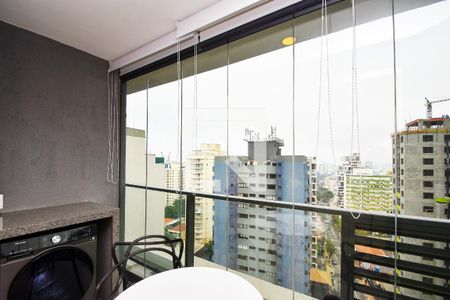 varanda quarto de kitnet/studio para alugar com 1 quarto, 27m² em Pinheiros, São Paulo